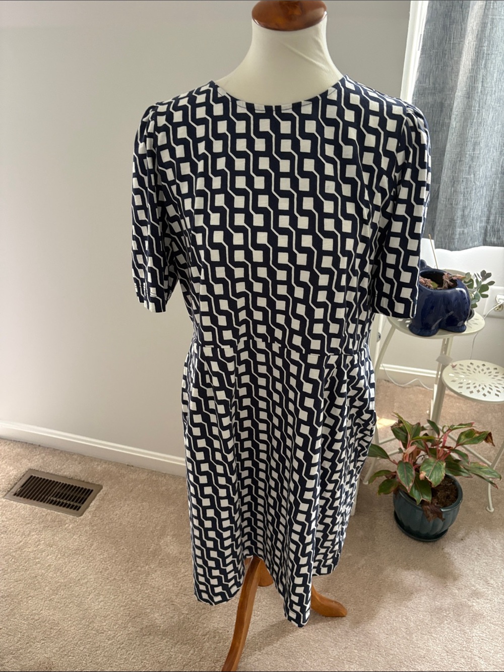 Boden Navy & White Geometric Short-Sleeve Midi Dress